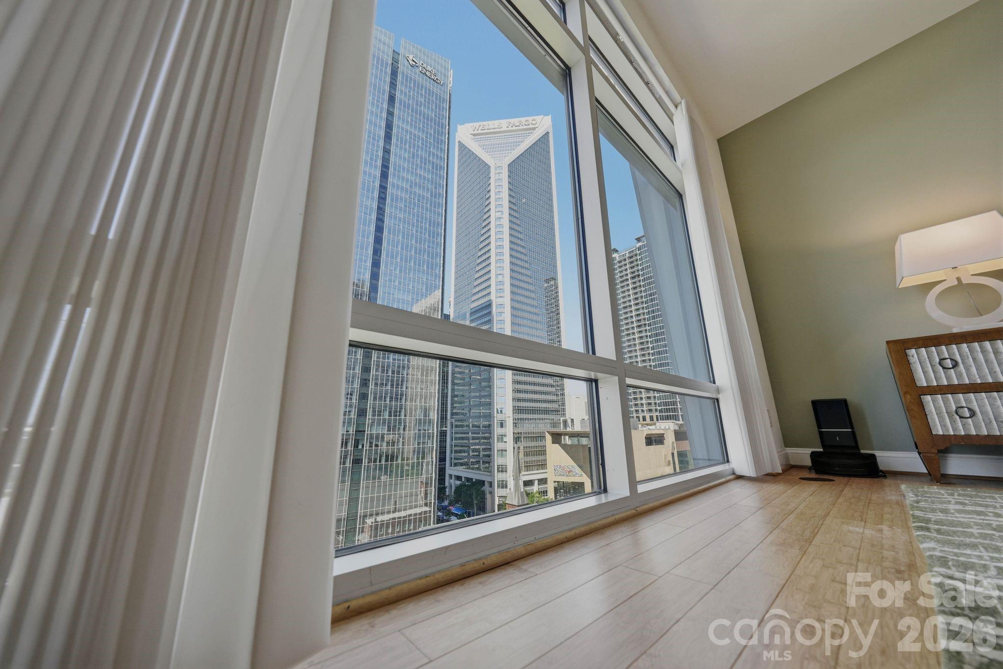 435 S Tryon Street Unit: 904