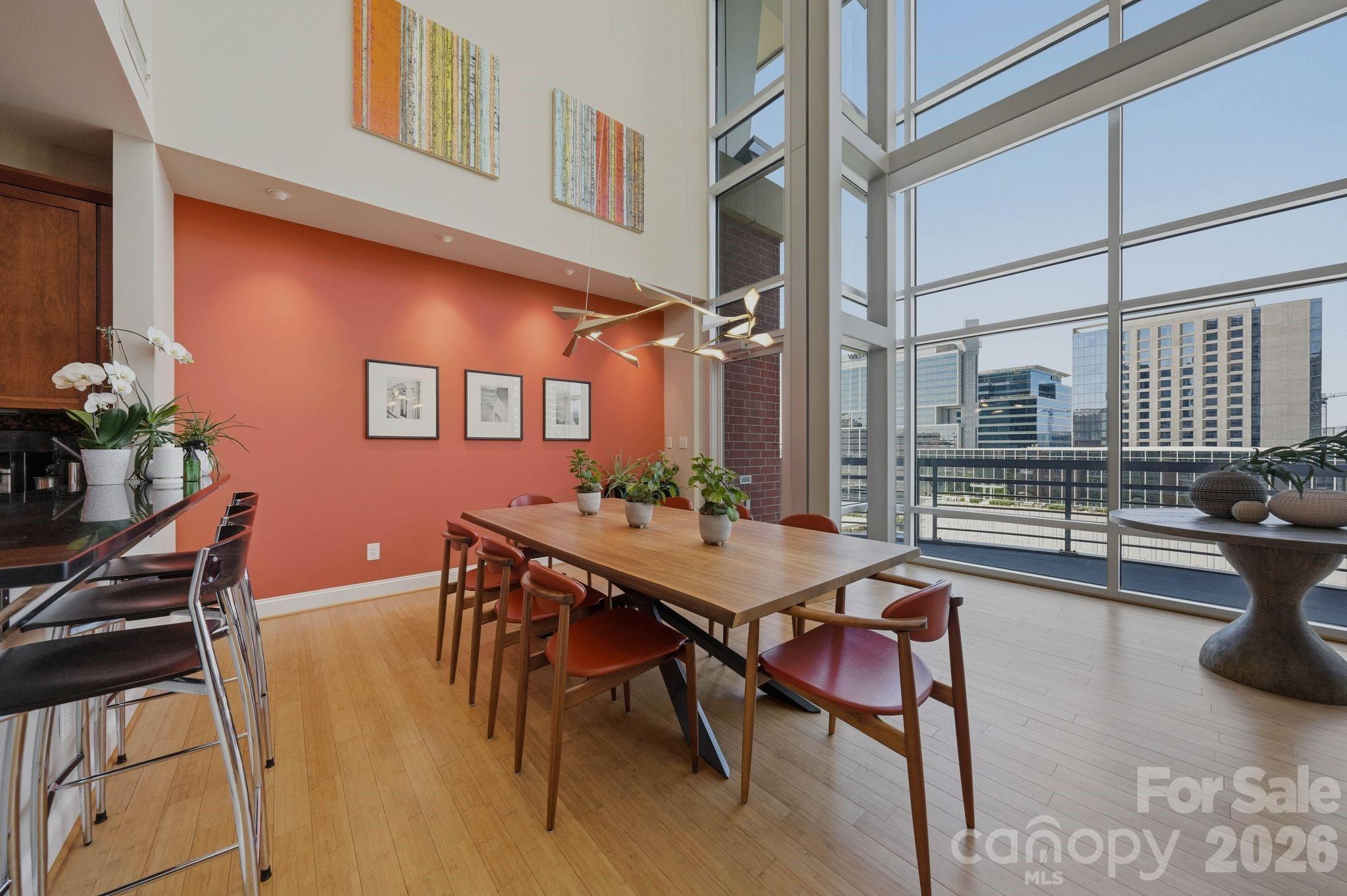 435 S Tryon Street Unit: 904