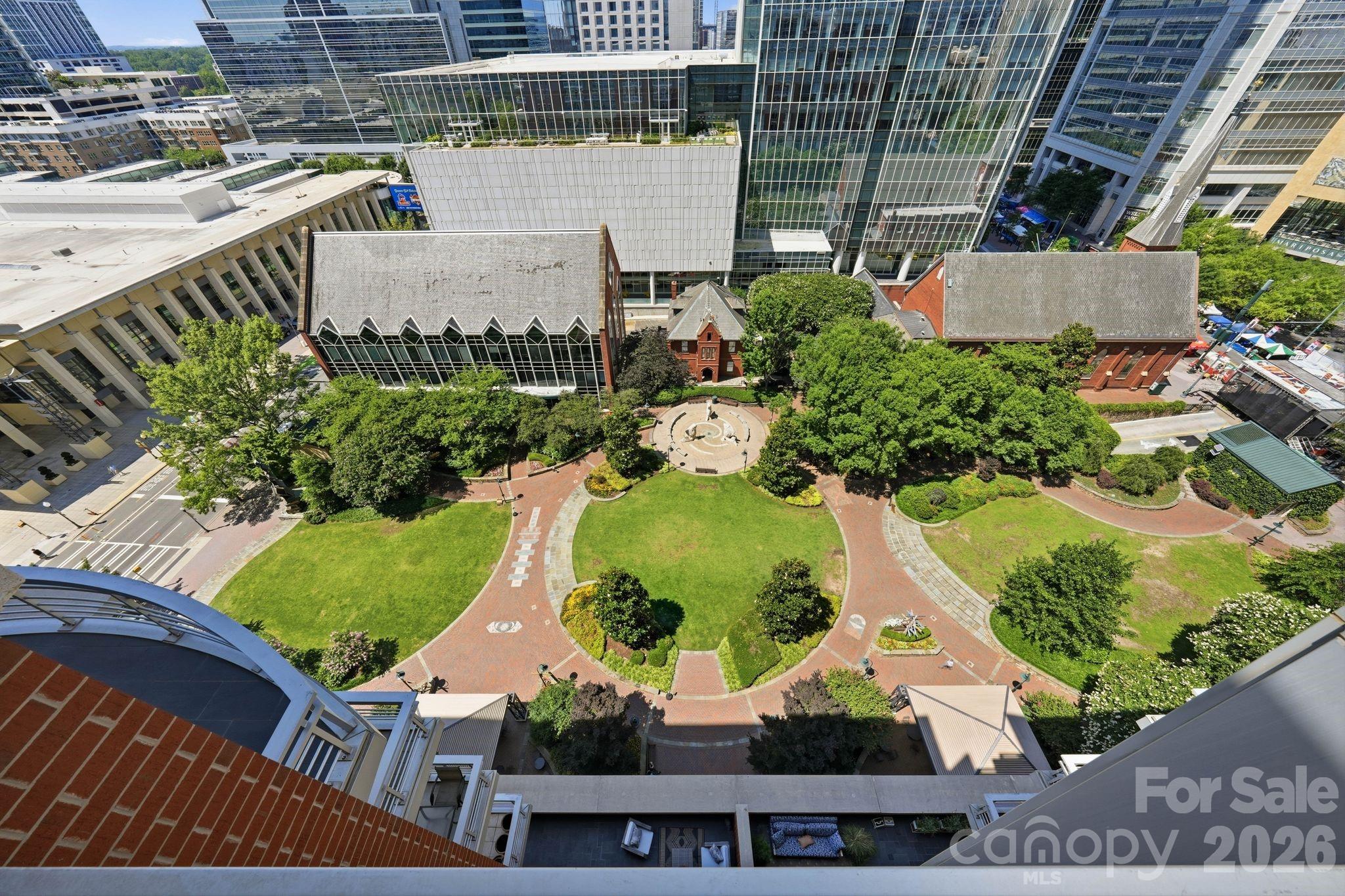 435 S Tryon Street Unit: 904