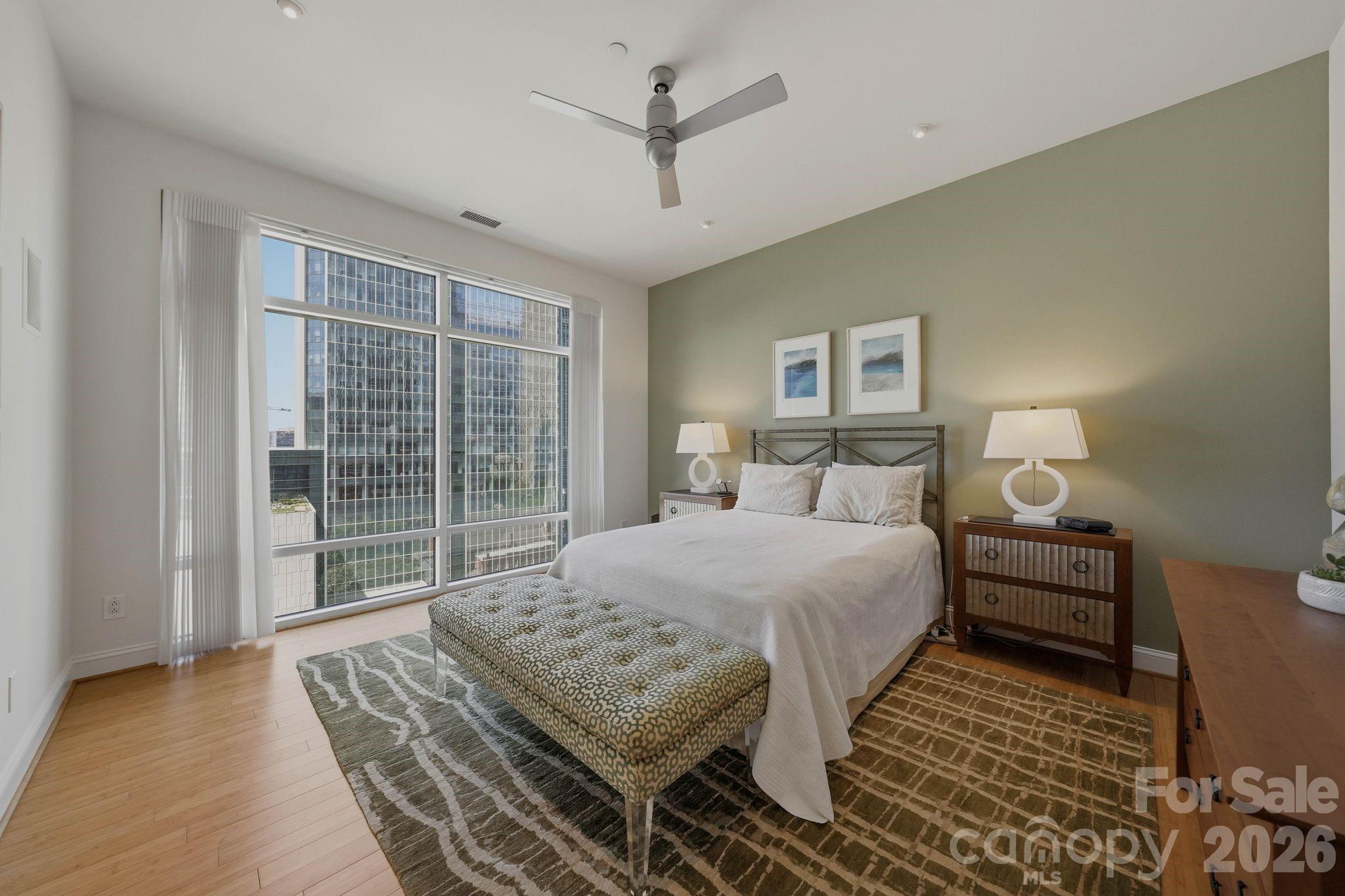 435 S Tryon Street Unit: 904