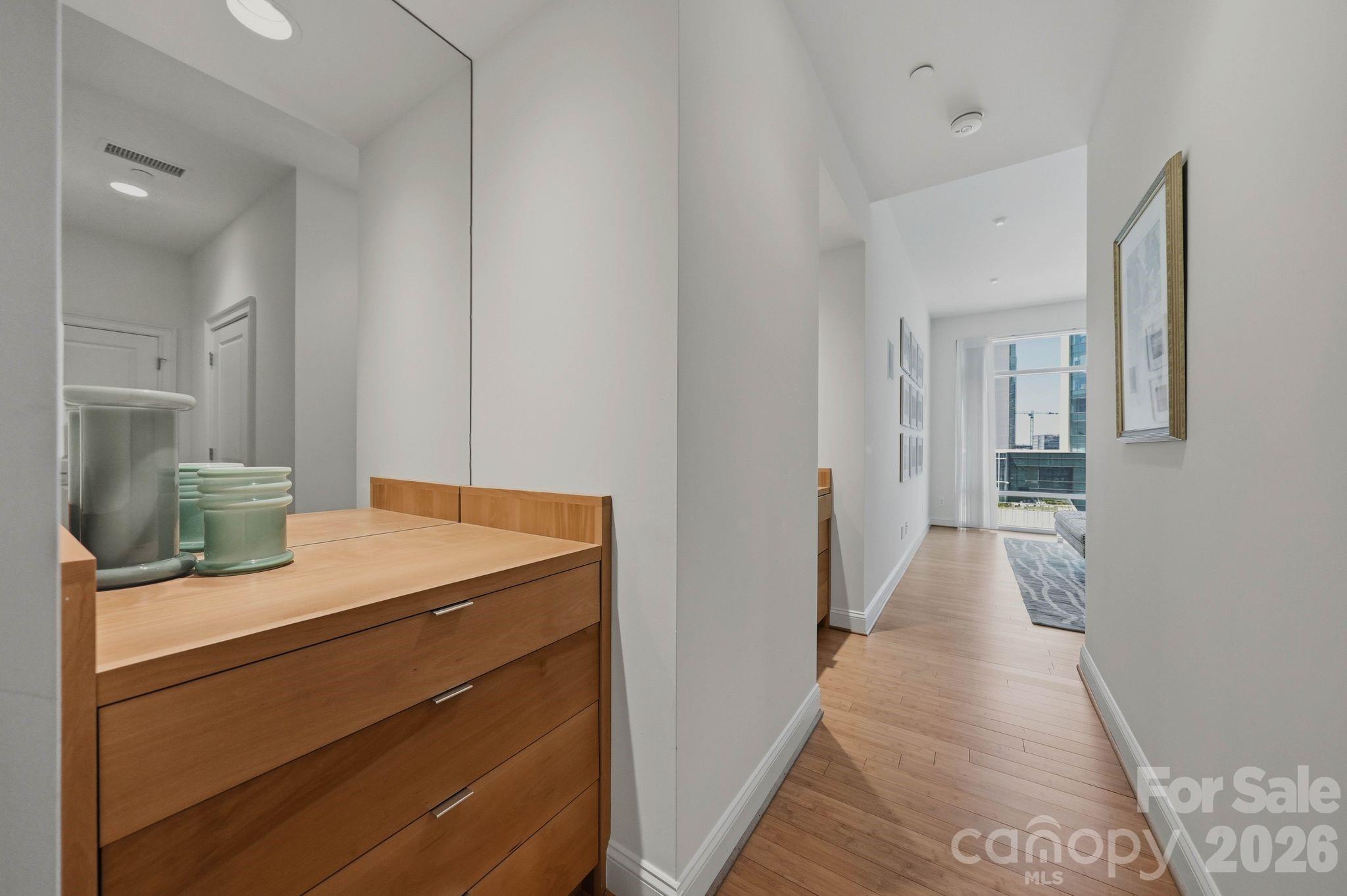435 S Tryon Street Unit: 904