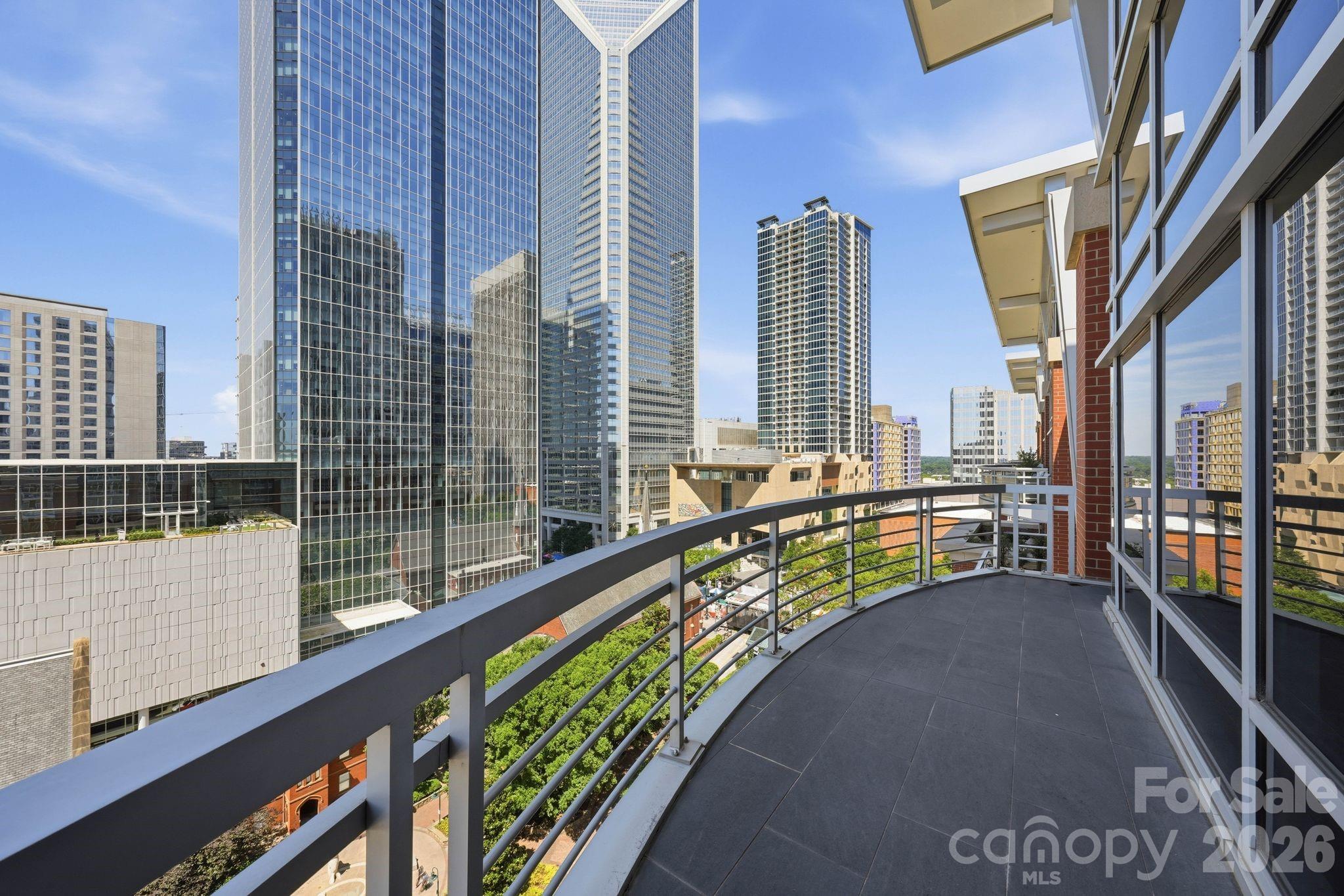 435 S Tryon Street Unit: 904