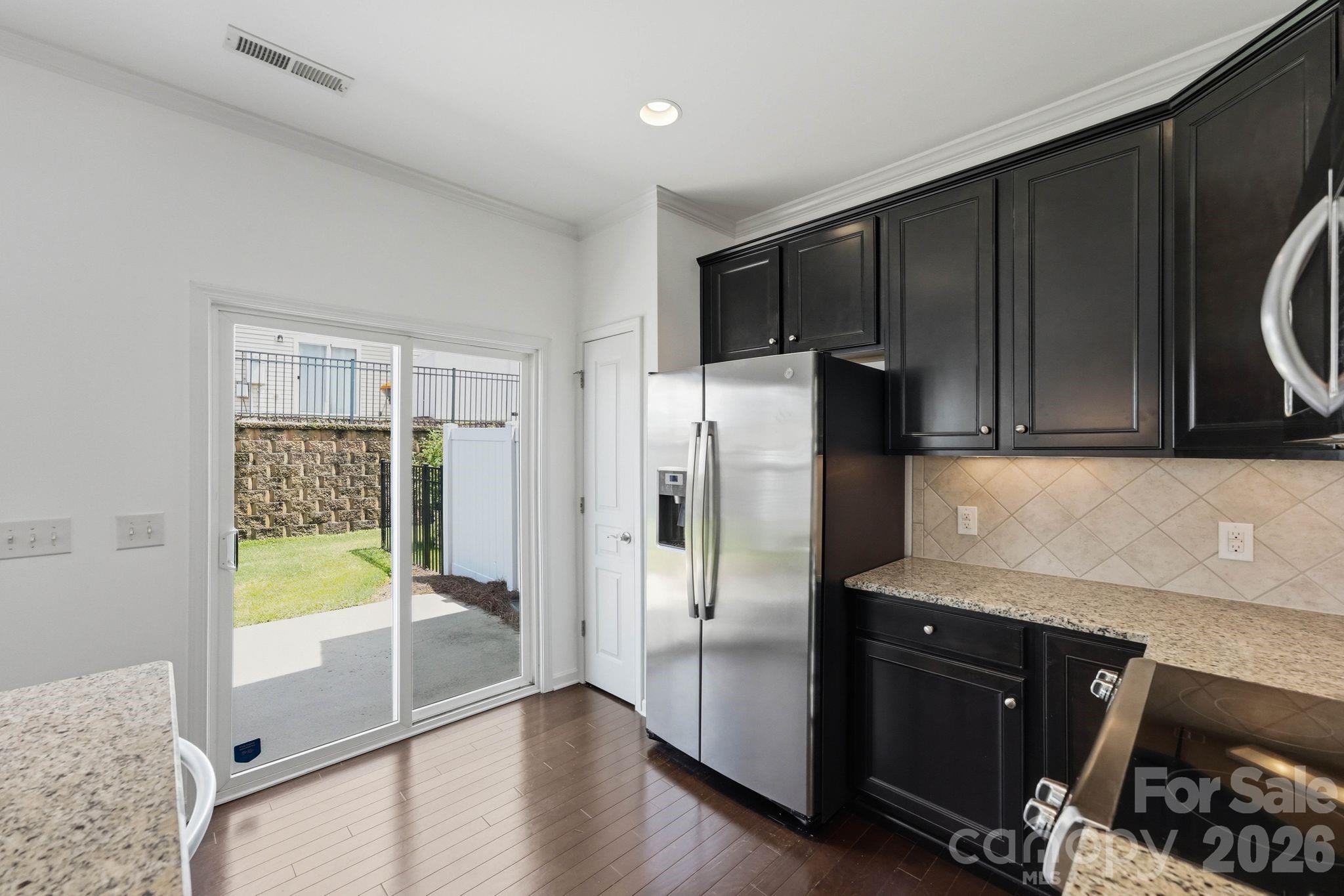 2433 Diplomat Lane
