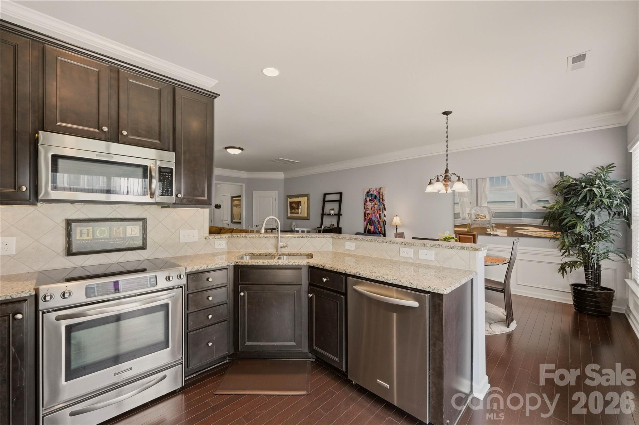 2433 Diplomat Lane
