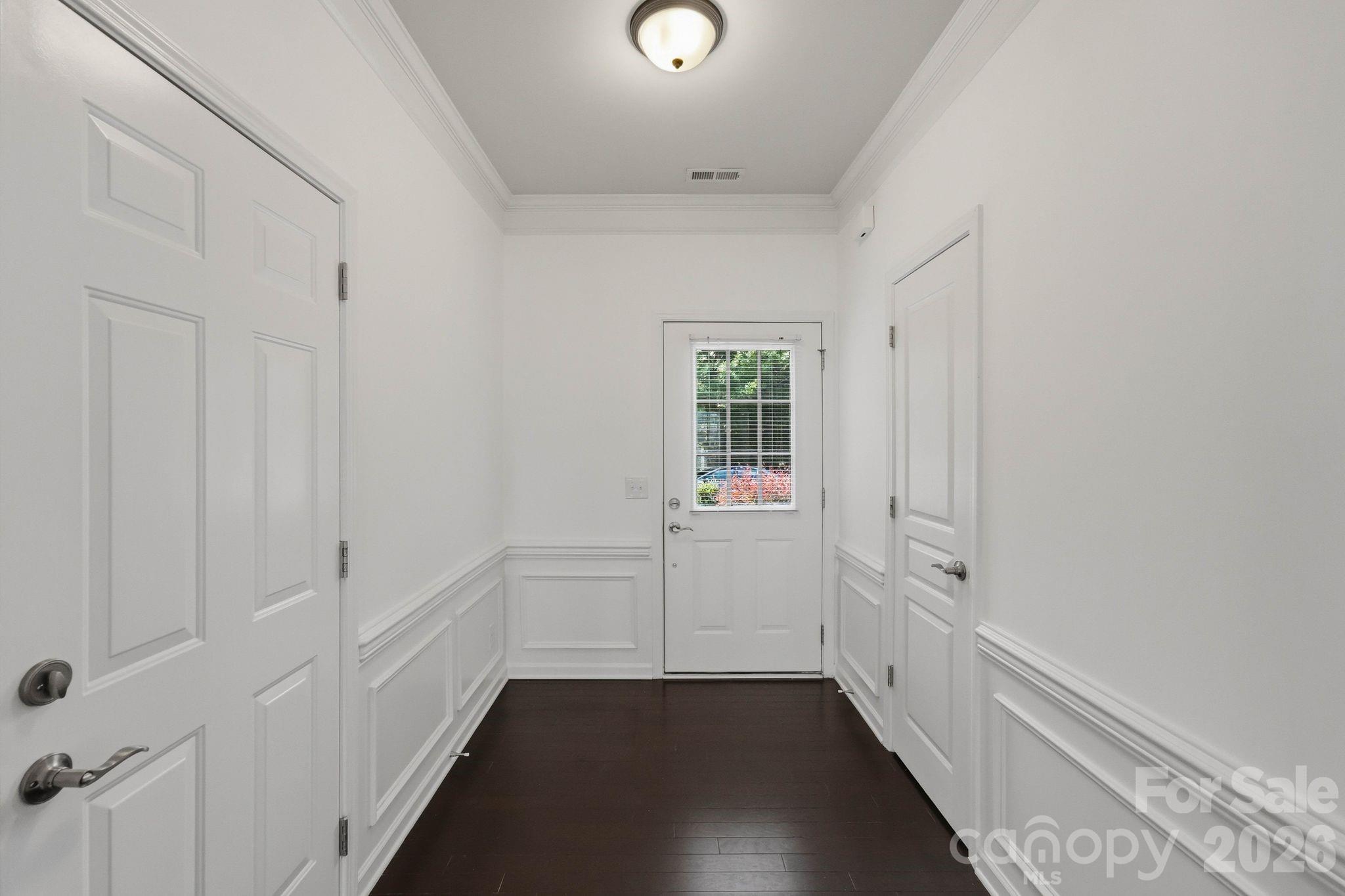 2433 Diplomat Lane