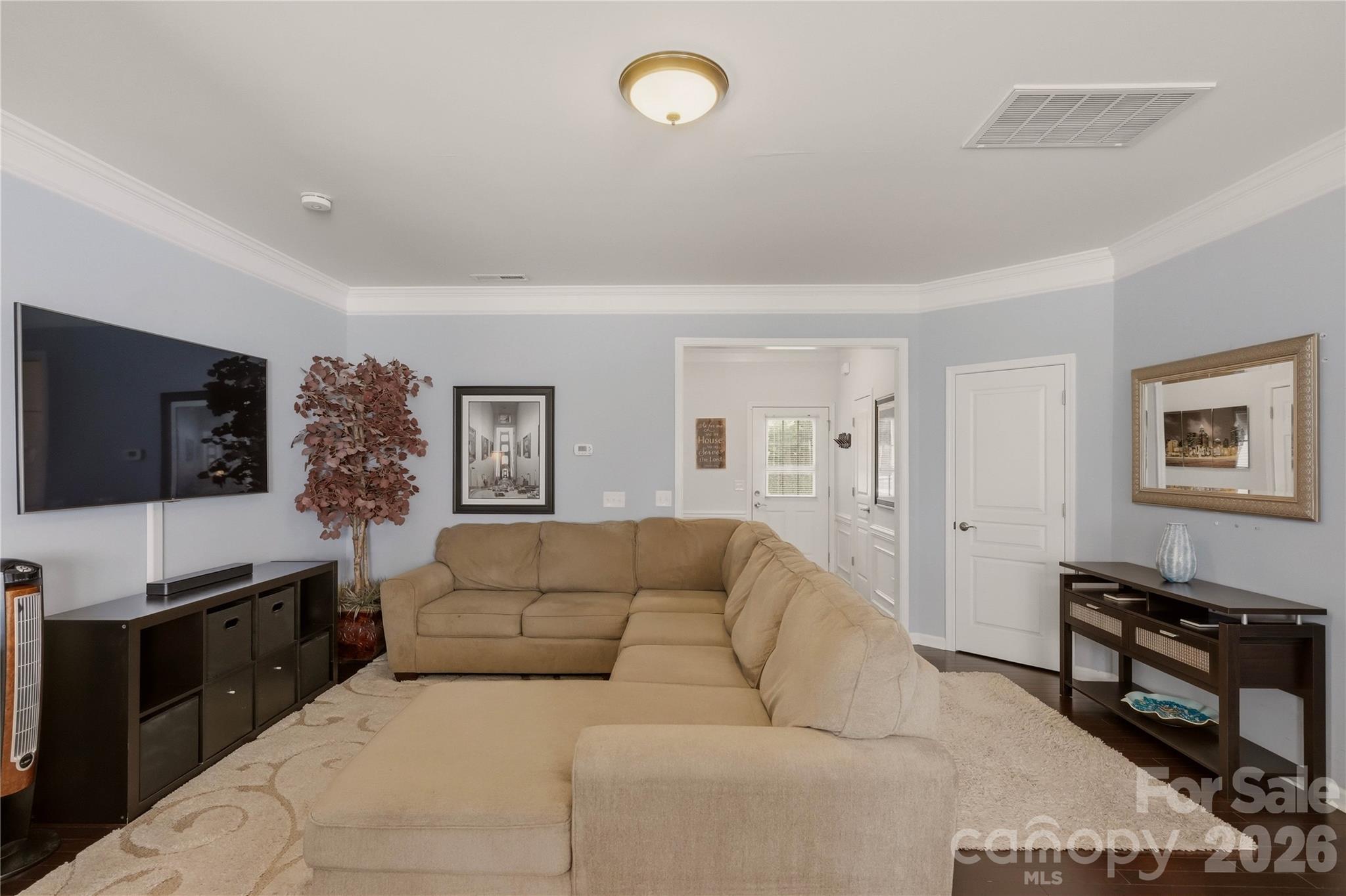 2433 Diplomat Lane