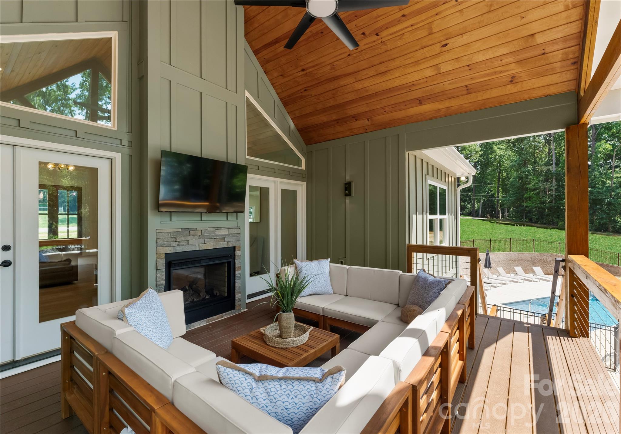 143 Hideaway Lane