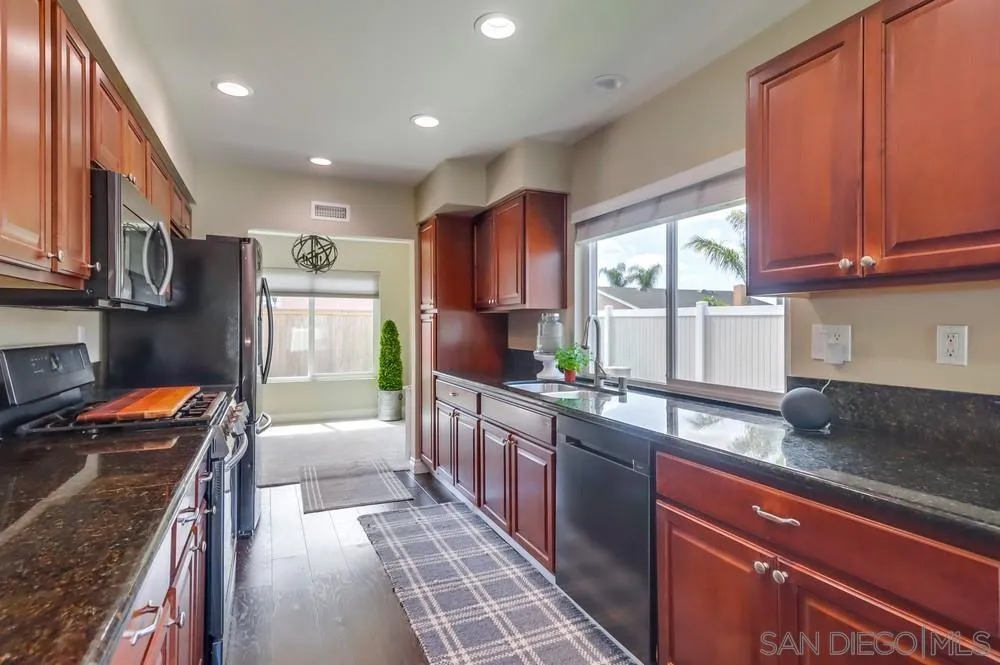 1541 Melody Lane