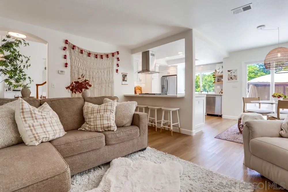 8581 Paseo Del Sol