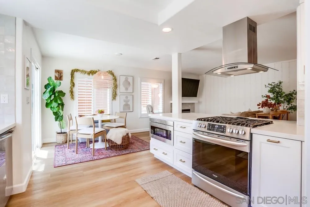 8581 Paseo Del Sol