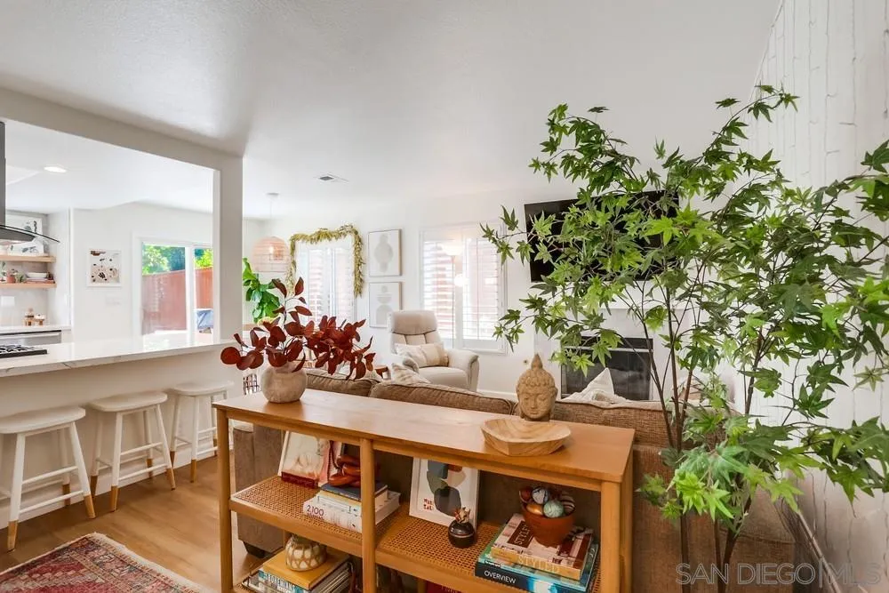 8581 Paseo Del Sol