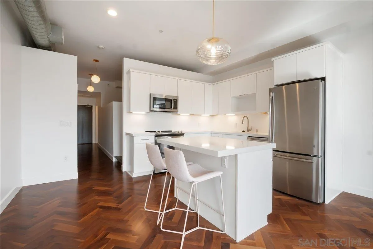 889 Date St. Unit 440