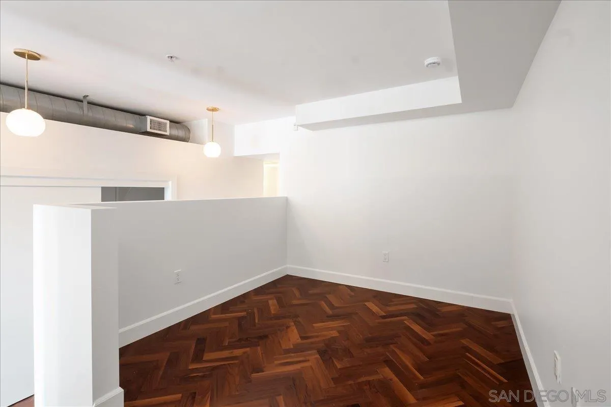 889 Date St. Unit 440