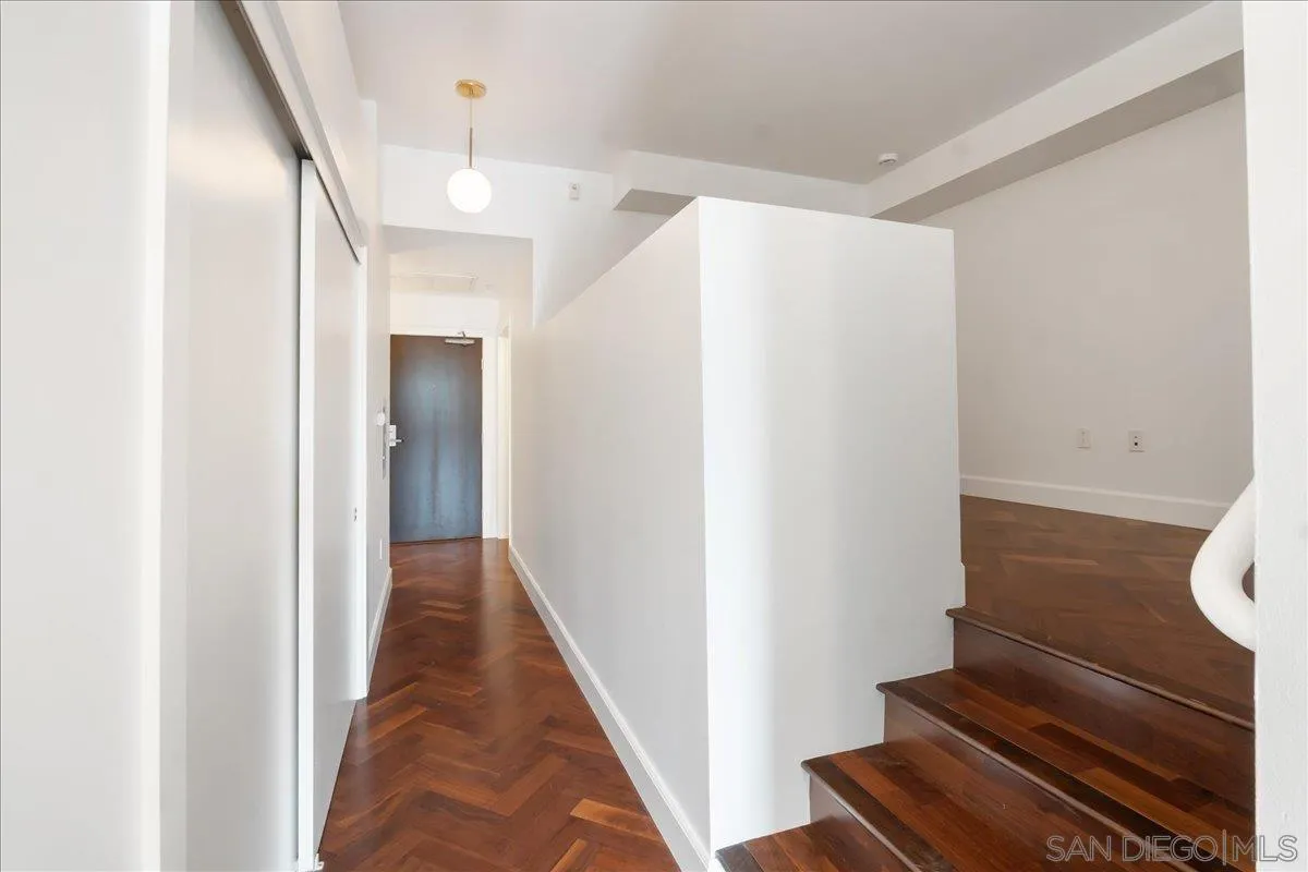 889 Date St. Unit 440