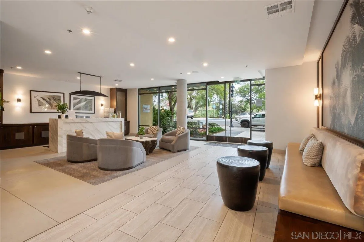 889 Date St. Unit 440