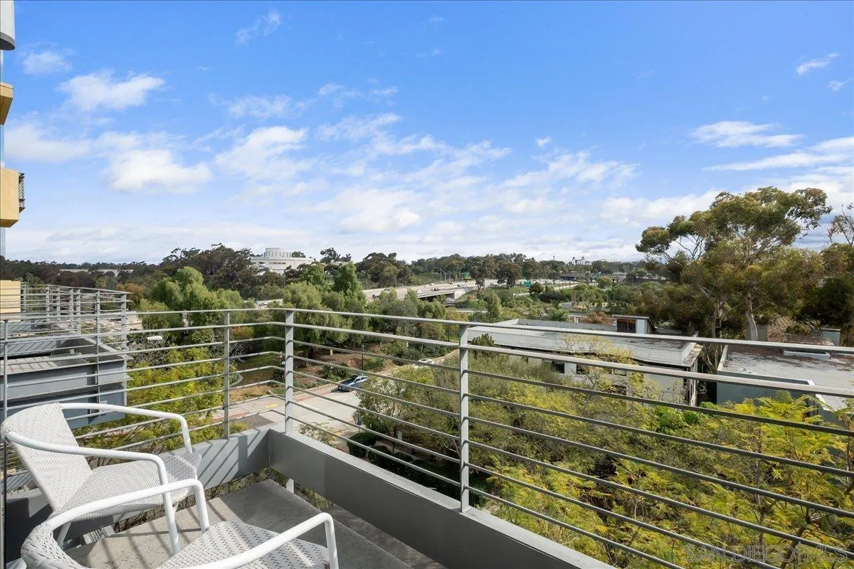 889 Date St. Unit 440