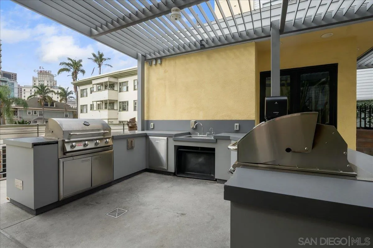 889 Date St. Unit 440