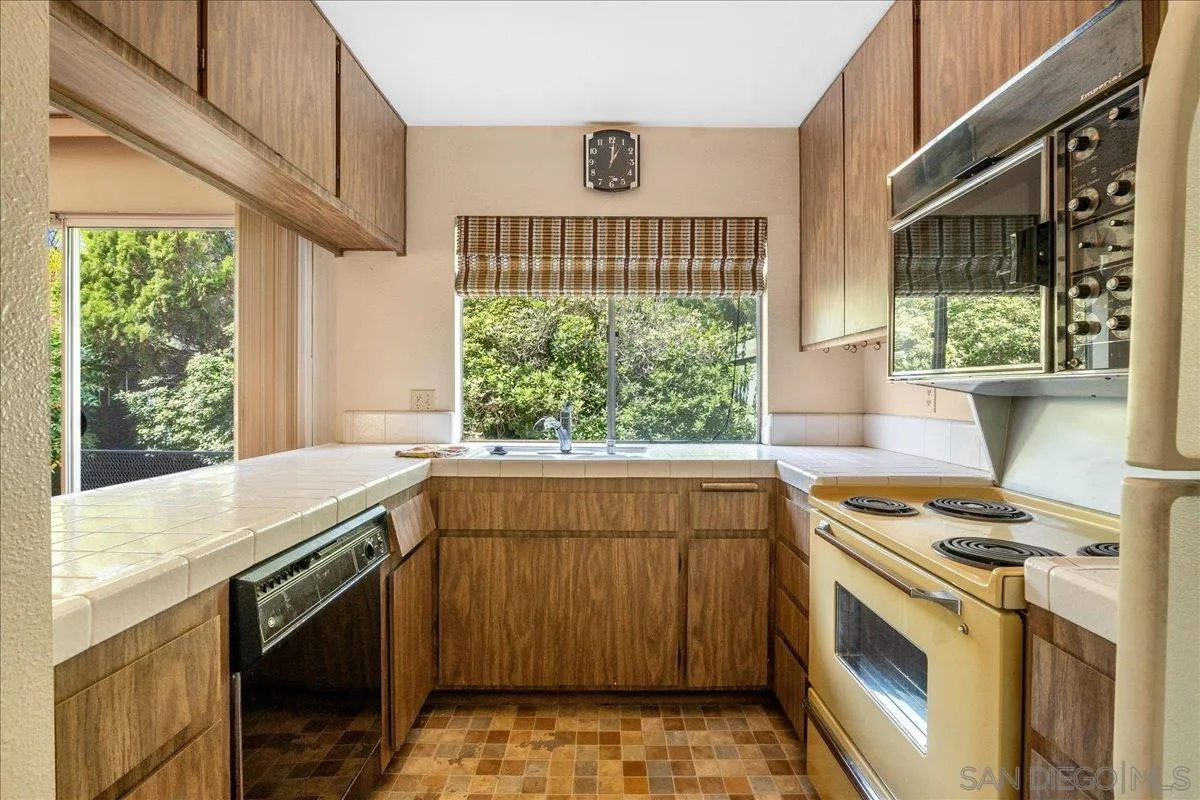 7200 Melody Ln Unit 2