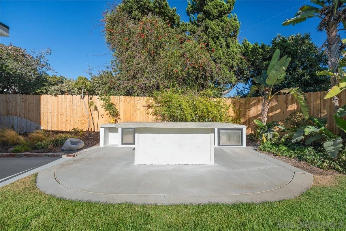 6268 Lance Place