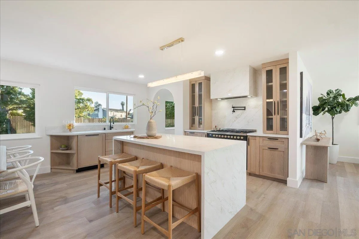 6268 Lance Place