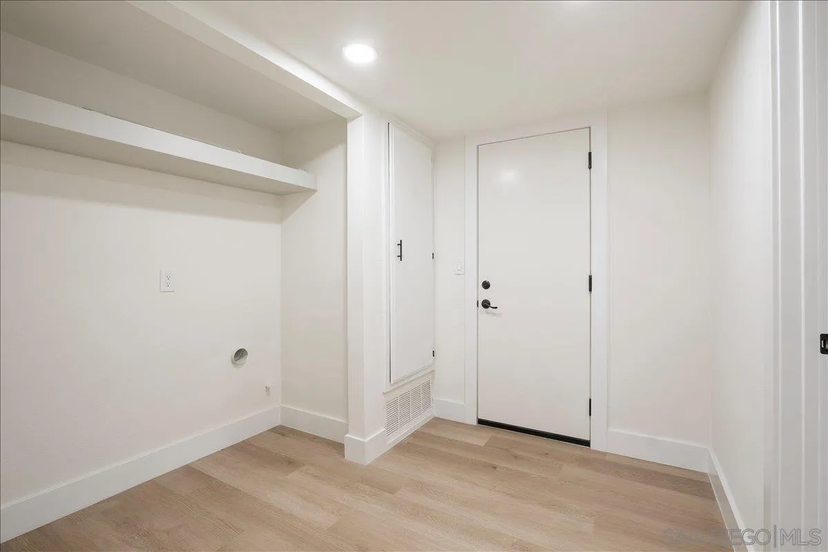 6268 Lance Place