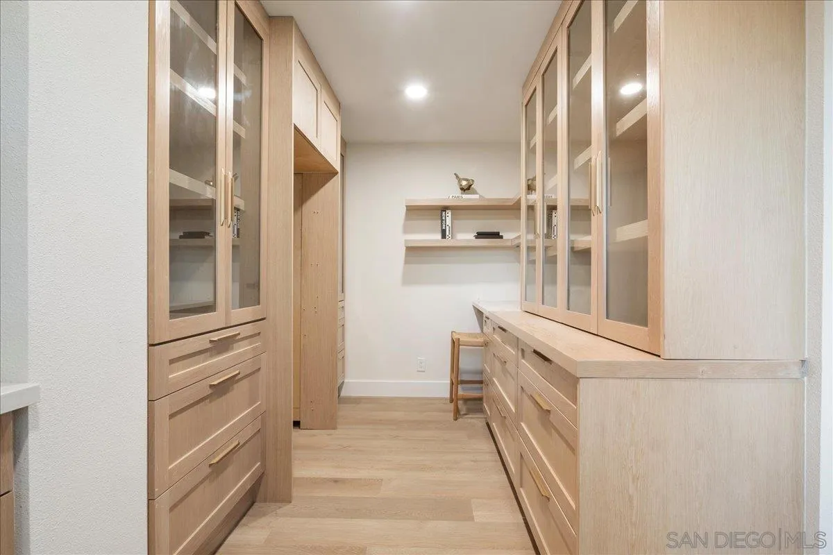 6268 Lance Place