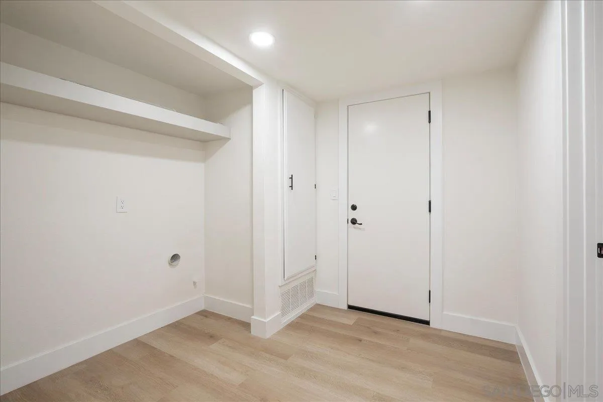 6268 Lance Place