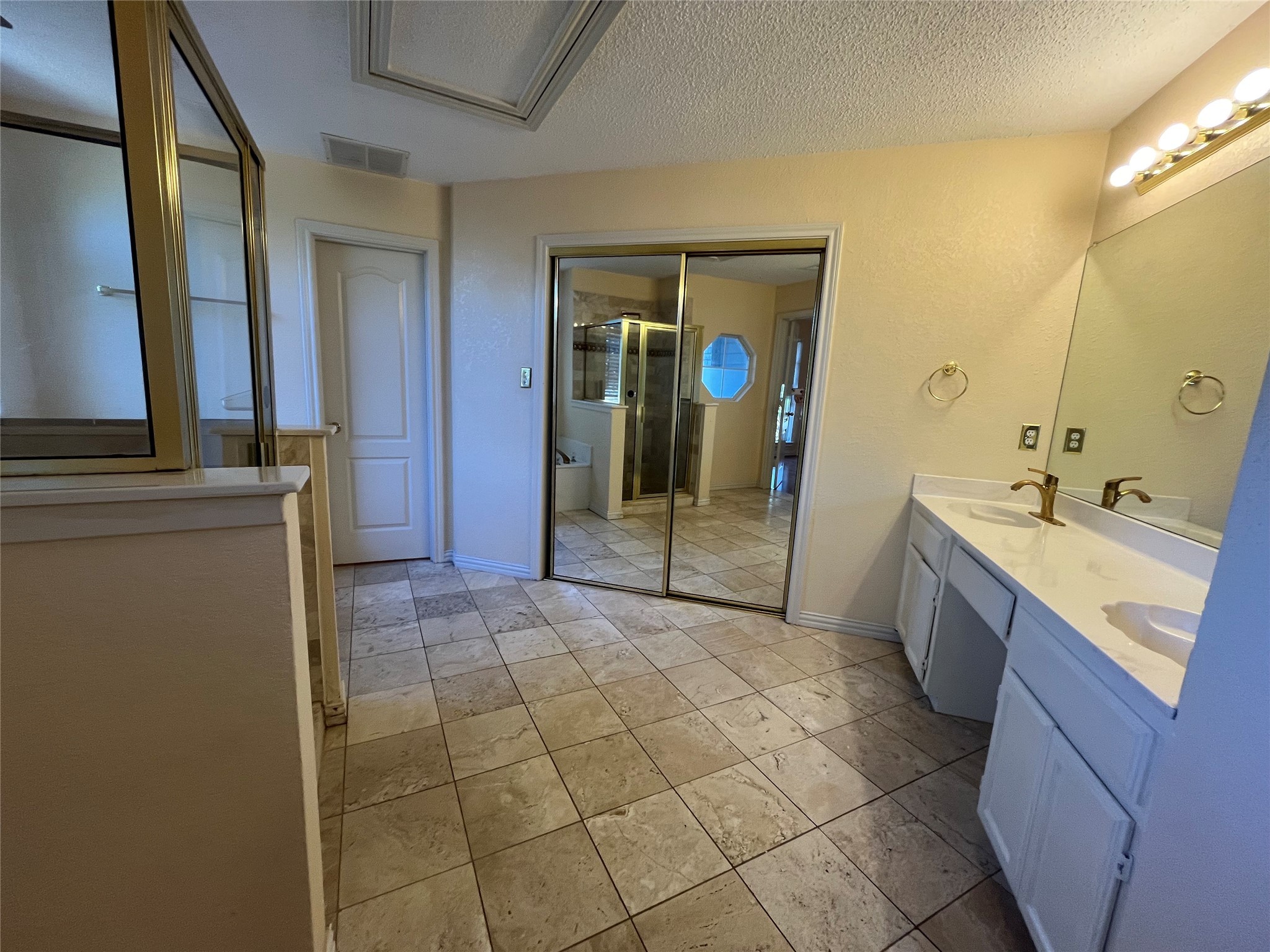 3051 Renaissance Court