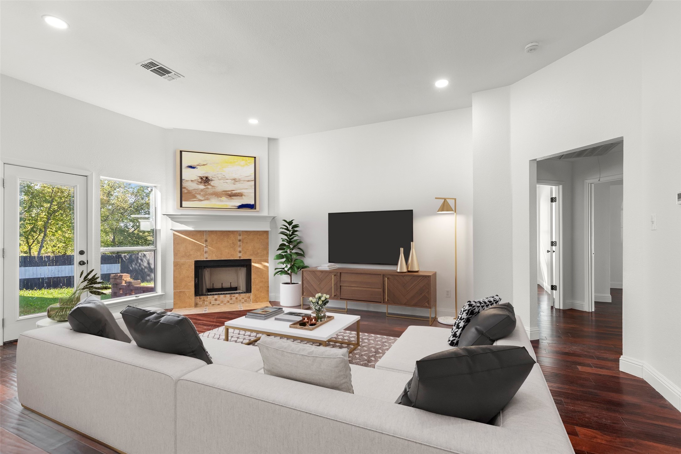 1547 Cedarcrest Circle