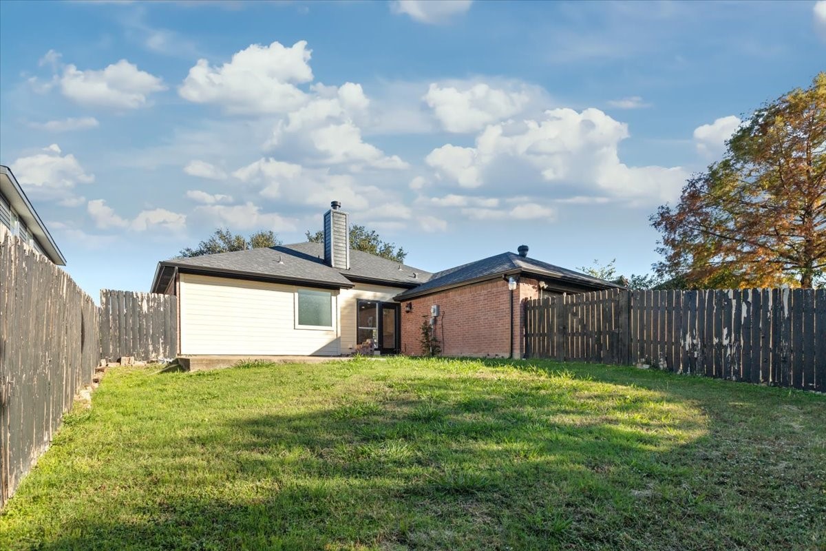 1547 Cedarcrest Circle