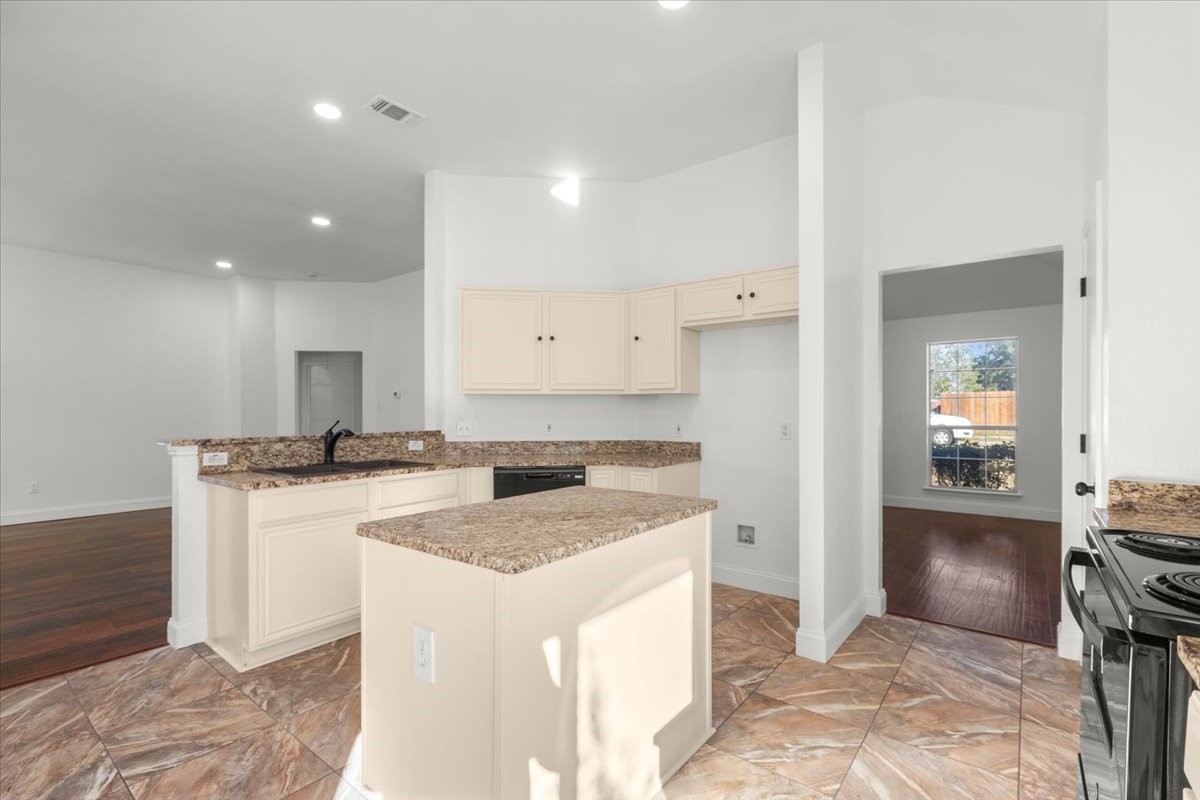 1547 Cedarcrest Circle