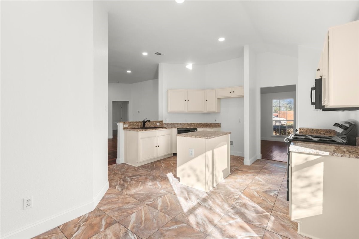 1547 Cedarcrest Circle
