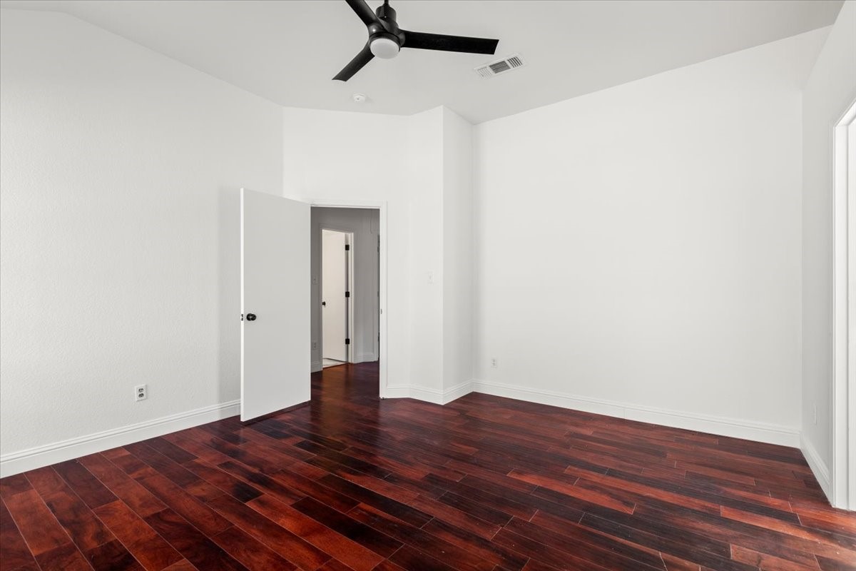 1547 Cedarcrest Circle