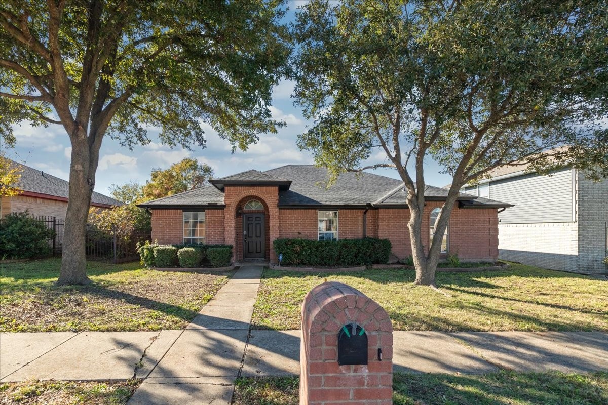 1547 Cedarcrest Circle