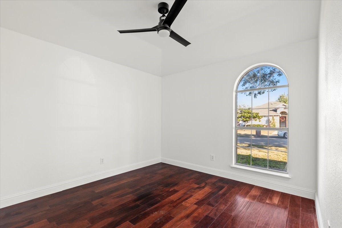 1547 Cedarcrest Circle