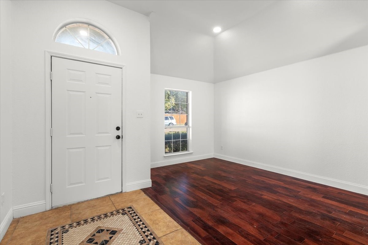 1547 Cedarcrest Circle