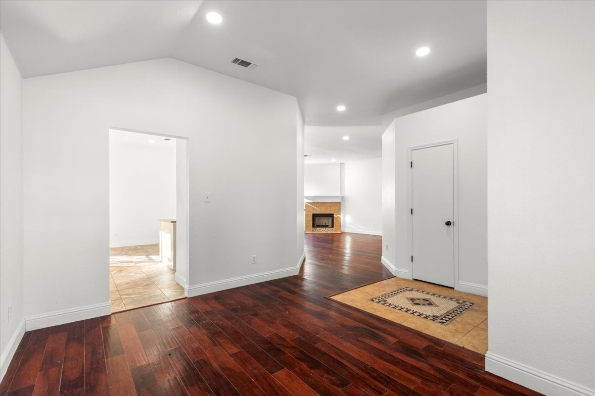 1547 Cedarcrest Circle