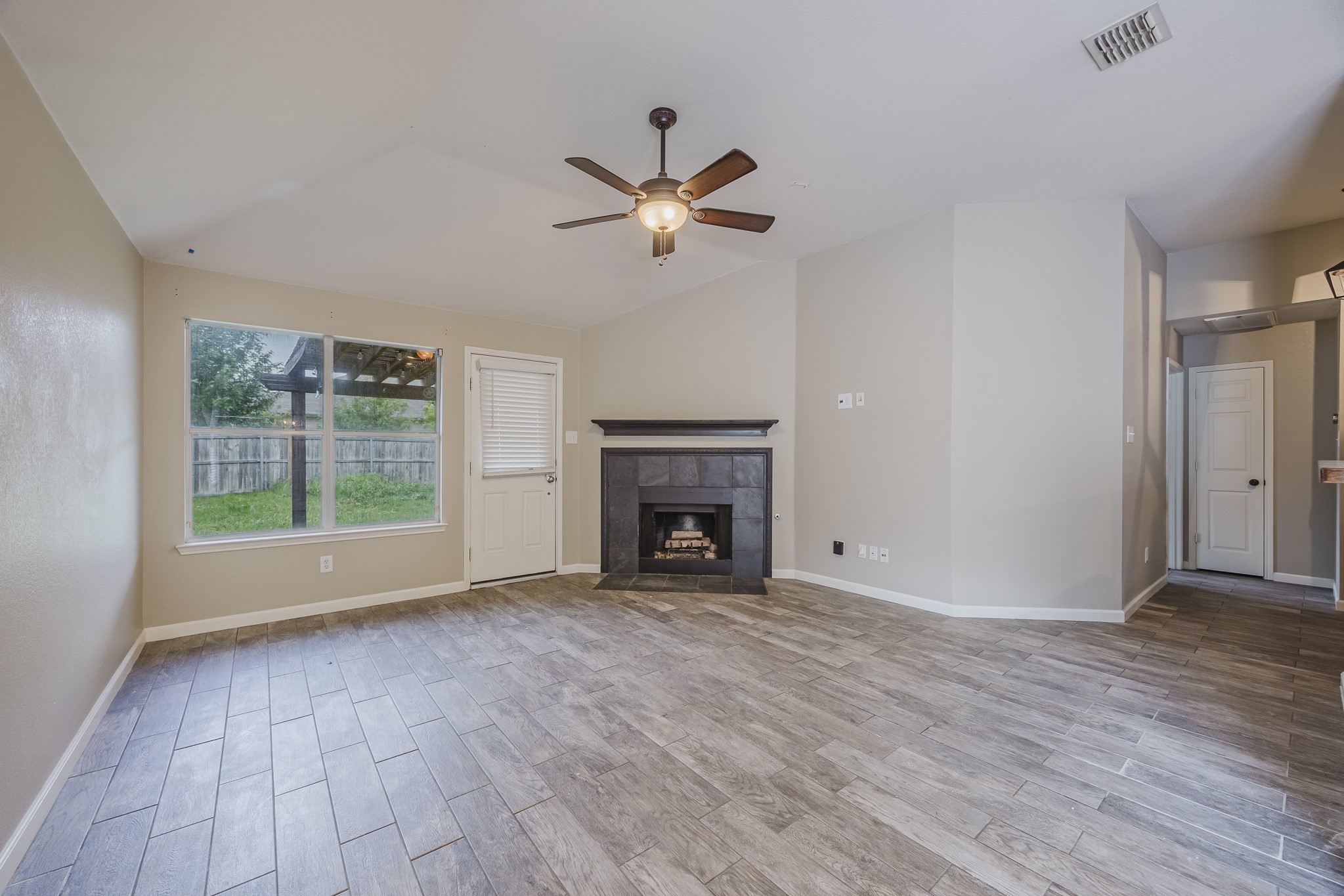 14425 Artesia Court