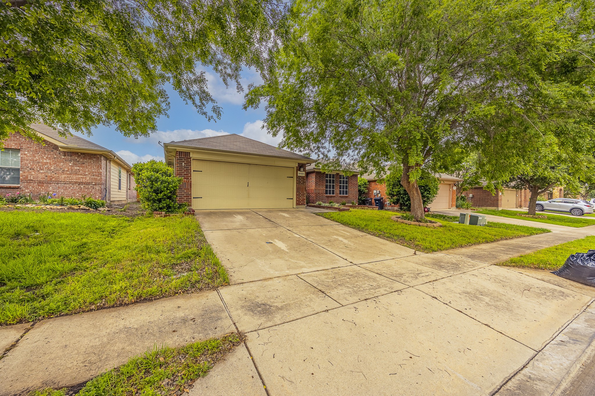 14425 Artesia Court