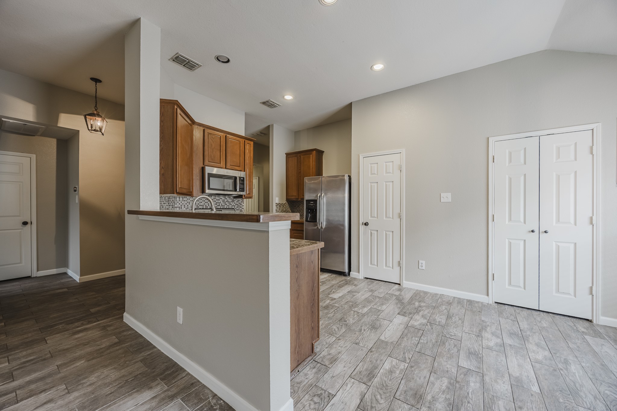14425 Artesia Court