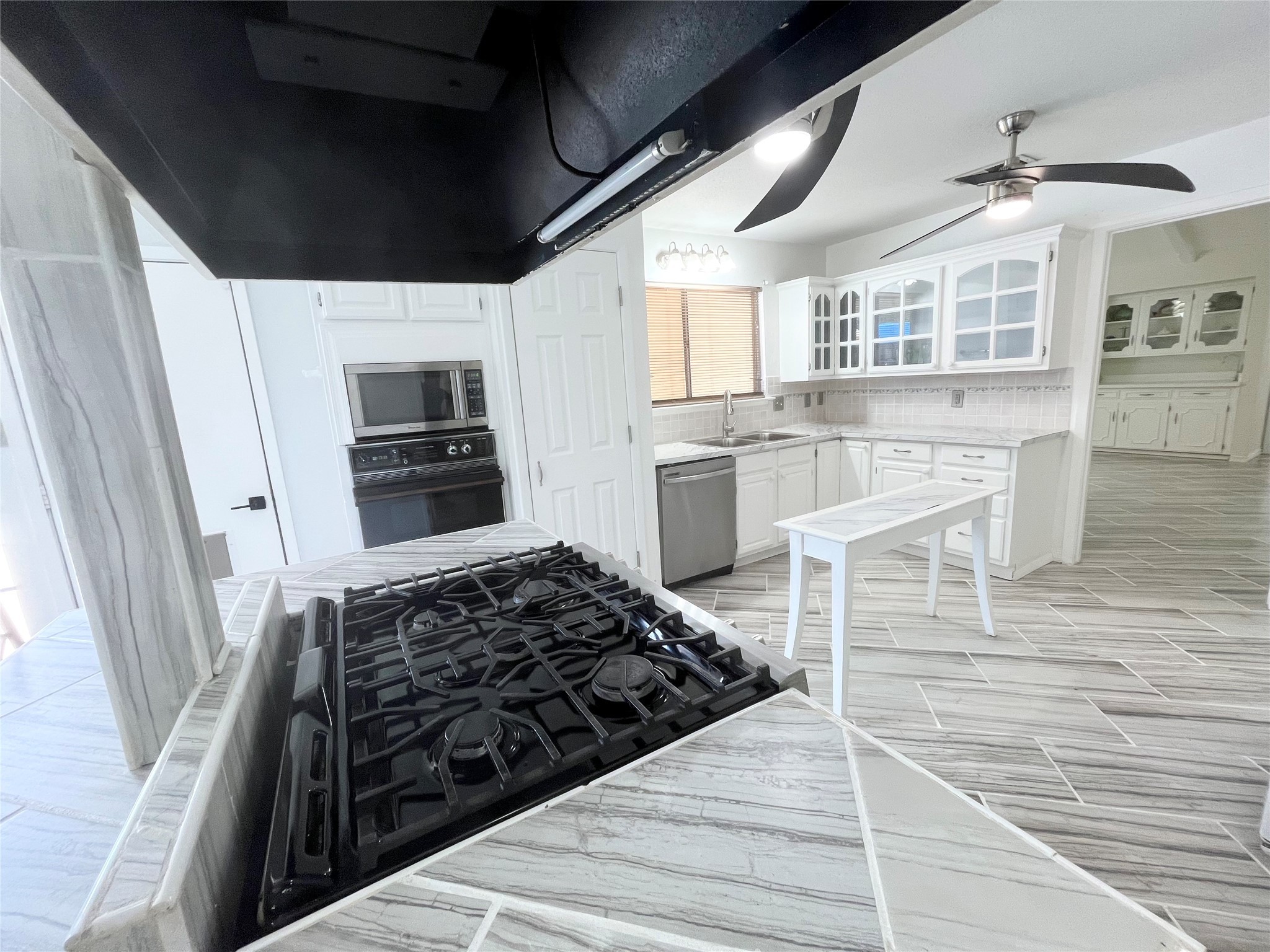 213 Circleview Drive S