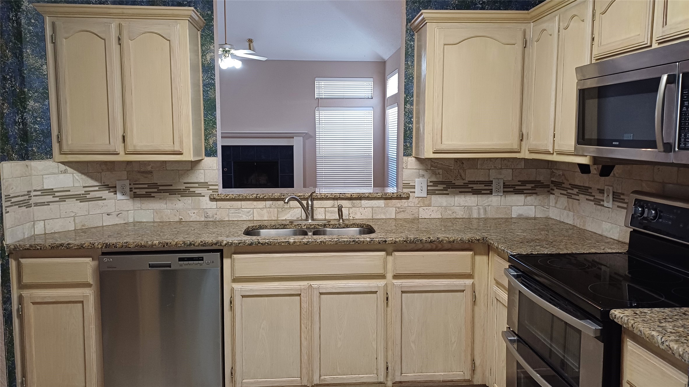 3051 Renaissance Court