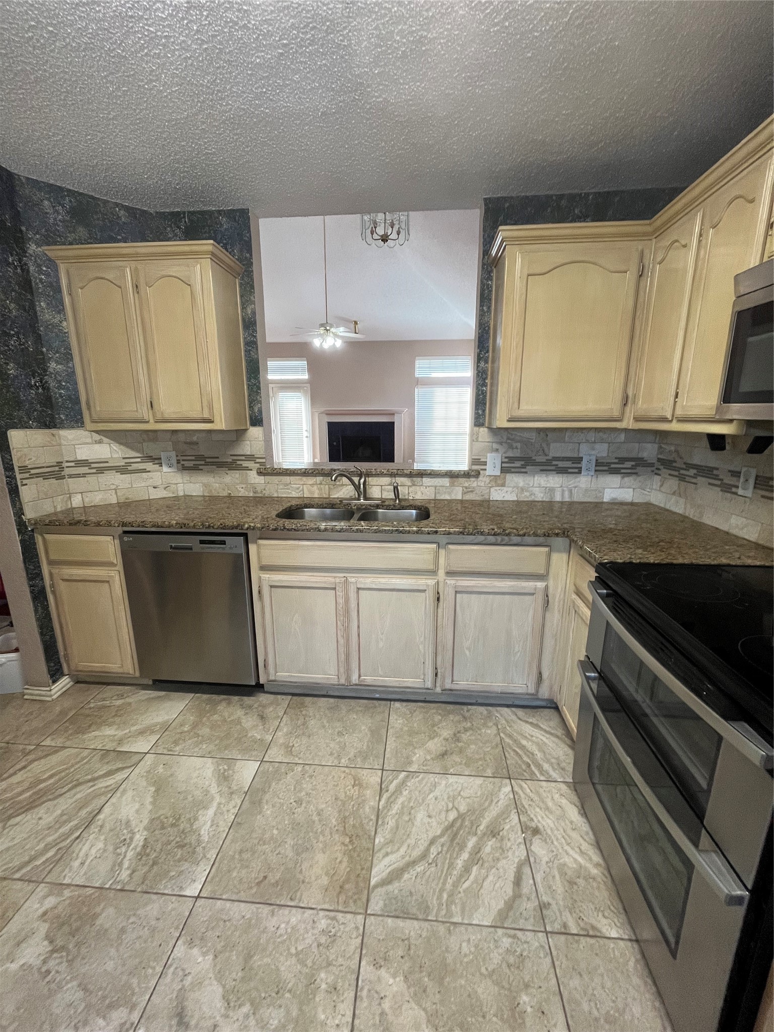 3051 Renaissance Court