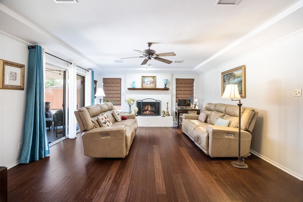 5115 Ledgestone Drive