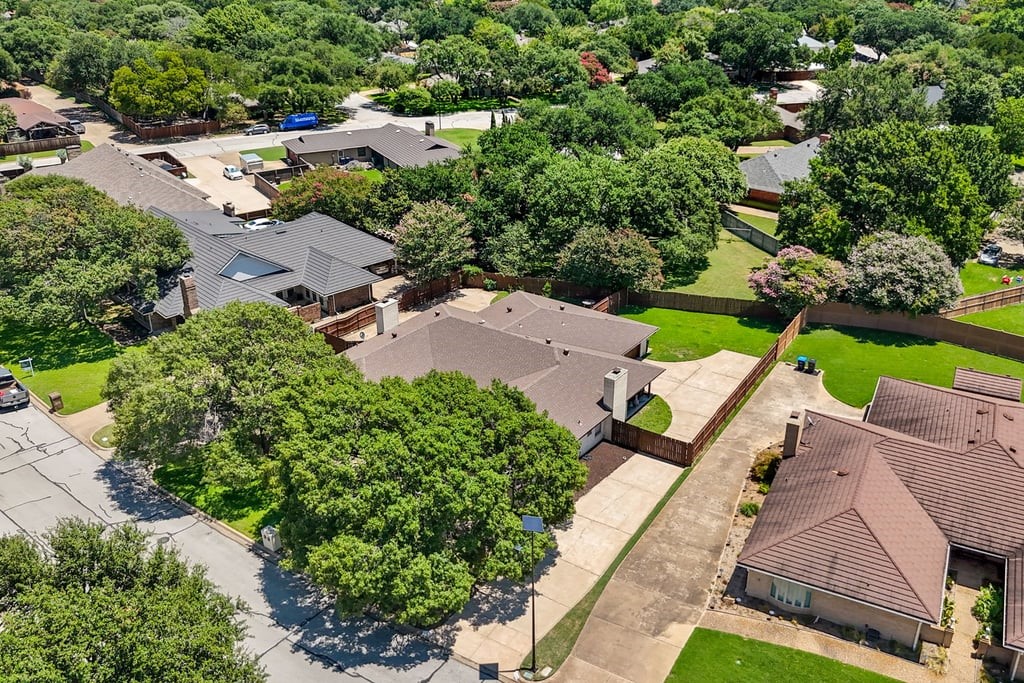 5115 Ledgestone Drive
