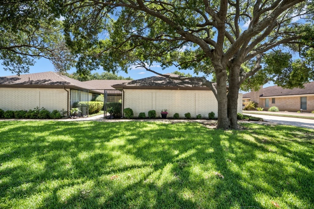 5115 Ledgestone Drive