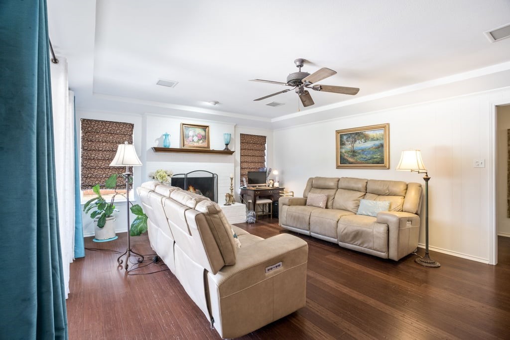 5115 Ledgestone Drive
