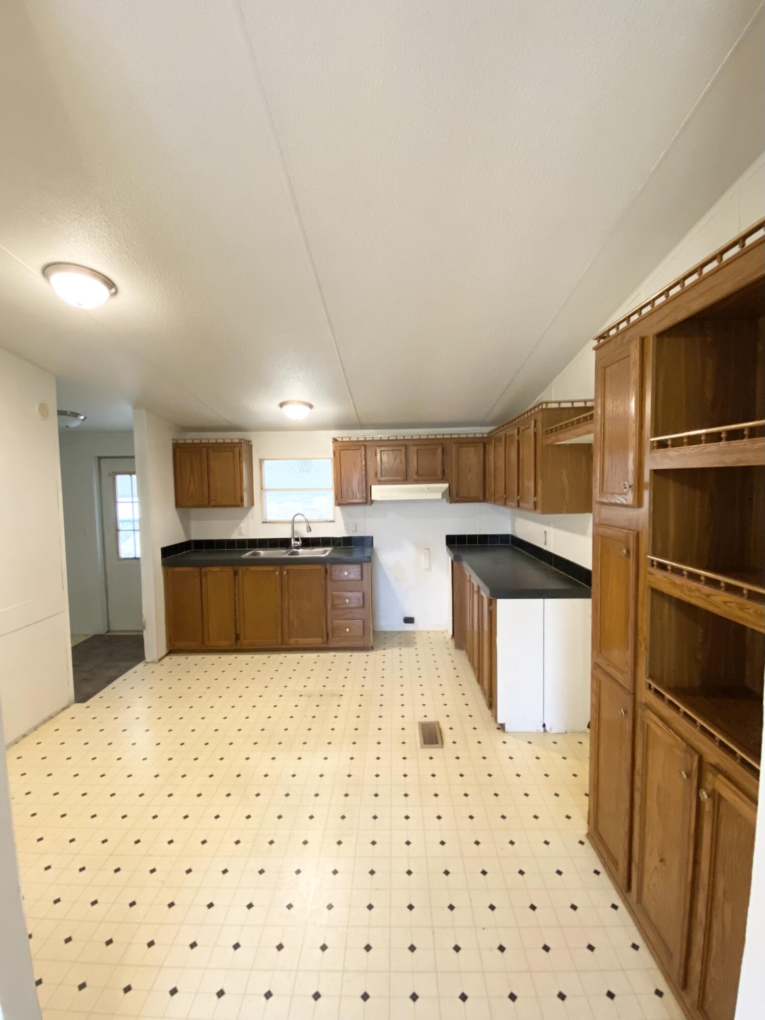 2593 Irvine Road