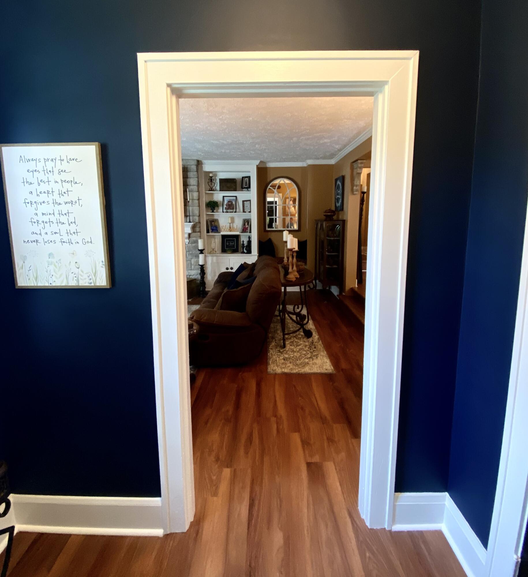4 Moundale Avenue