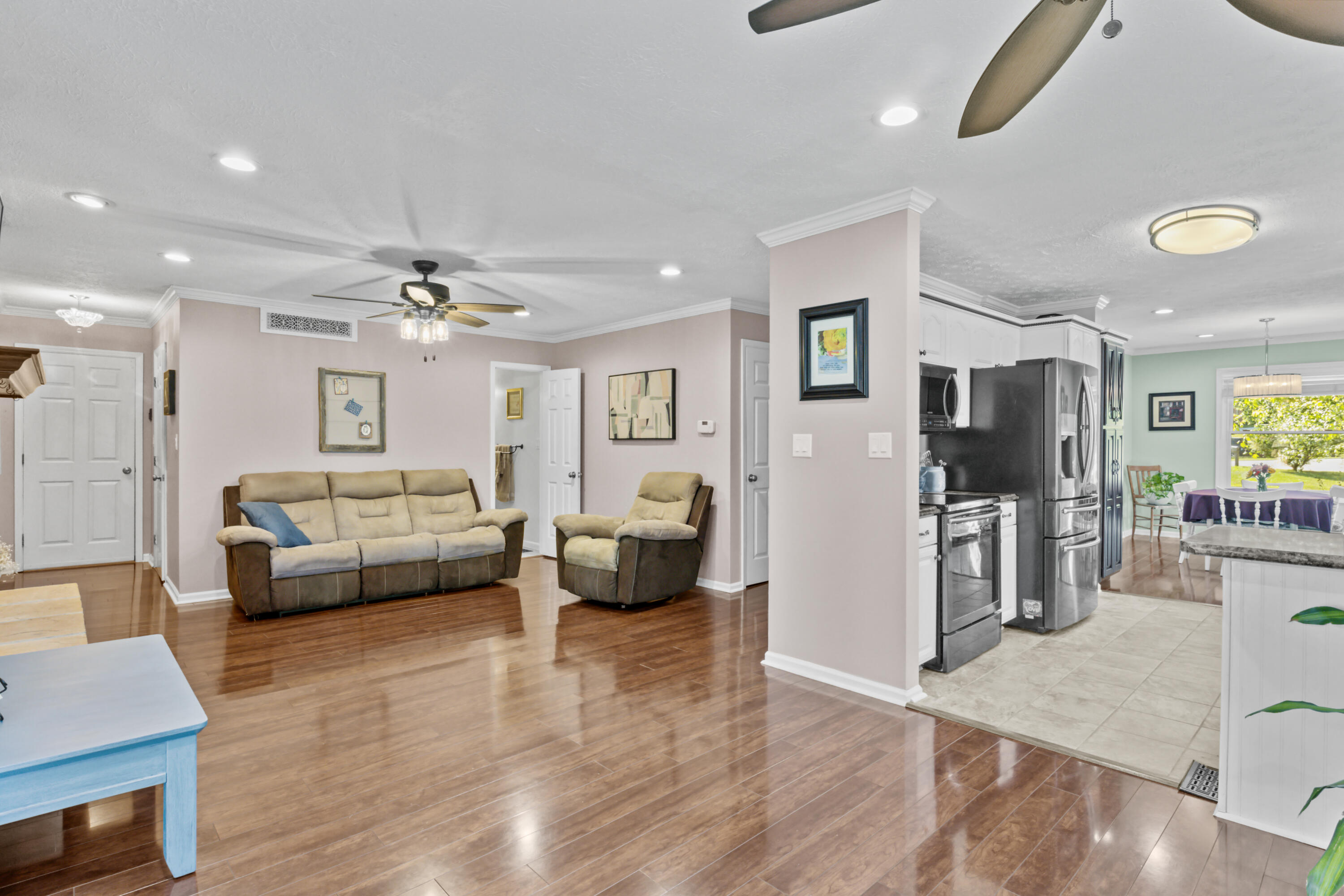1012 Walker Way